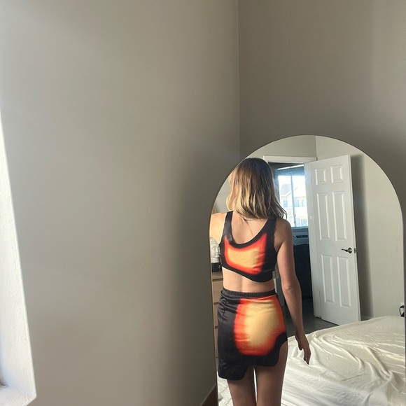 Lava Two Piece Set (Halloween Costume) - Picture 4 of 6